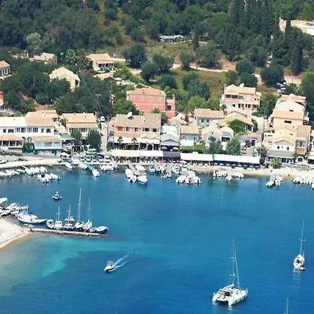 Nikos Daire *